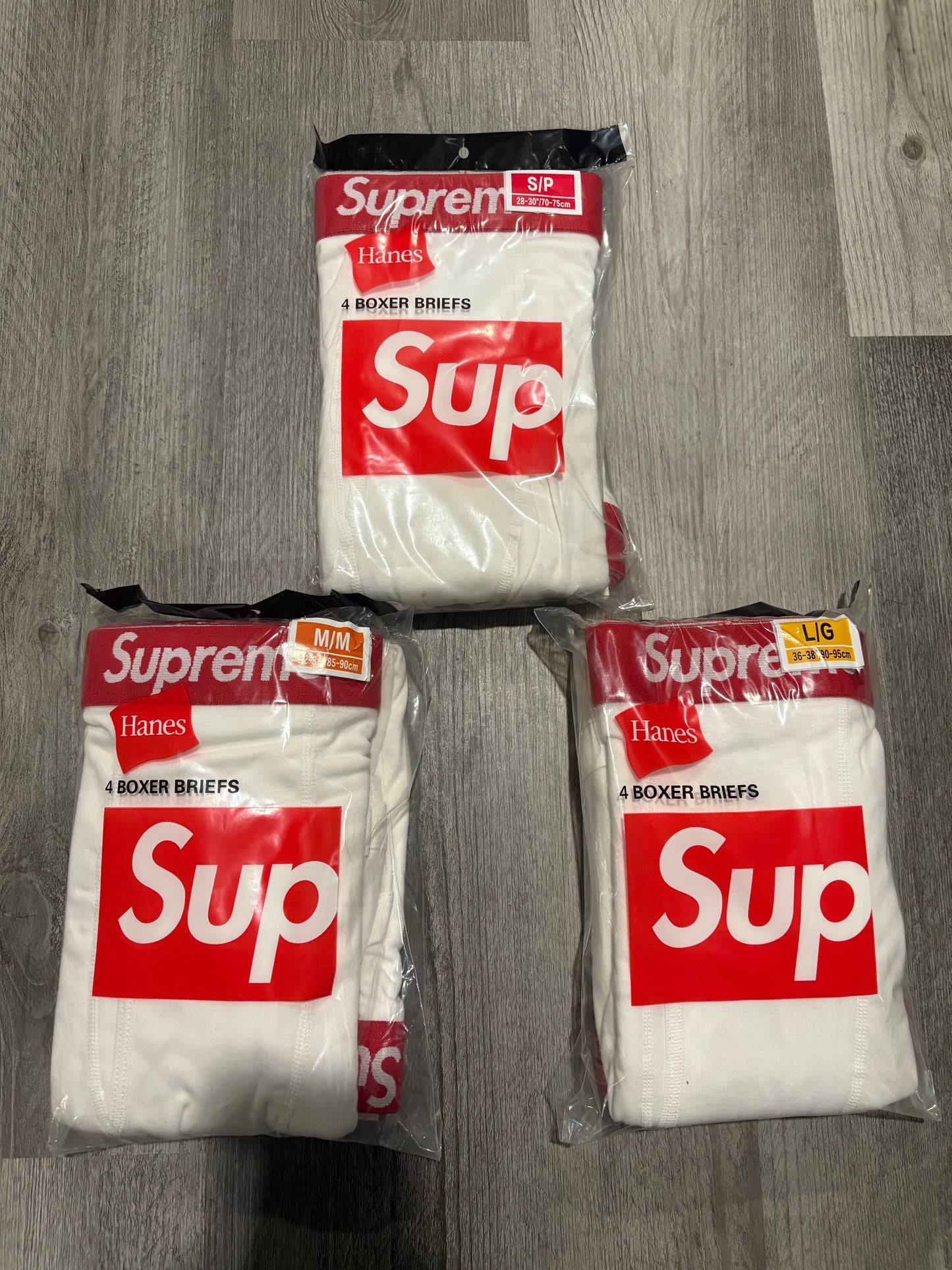 Supreme x Hanes 4pck Briefs