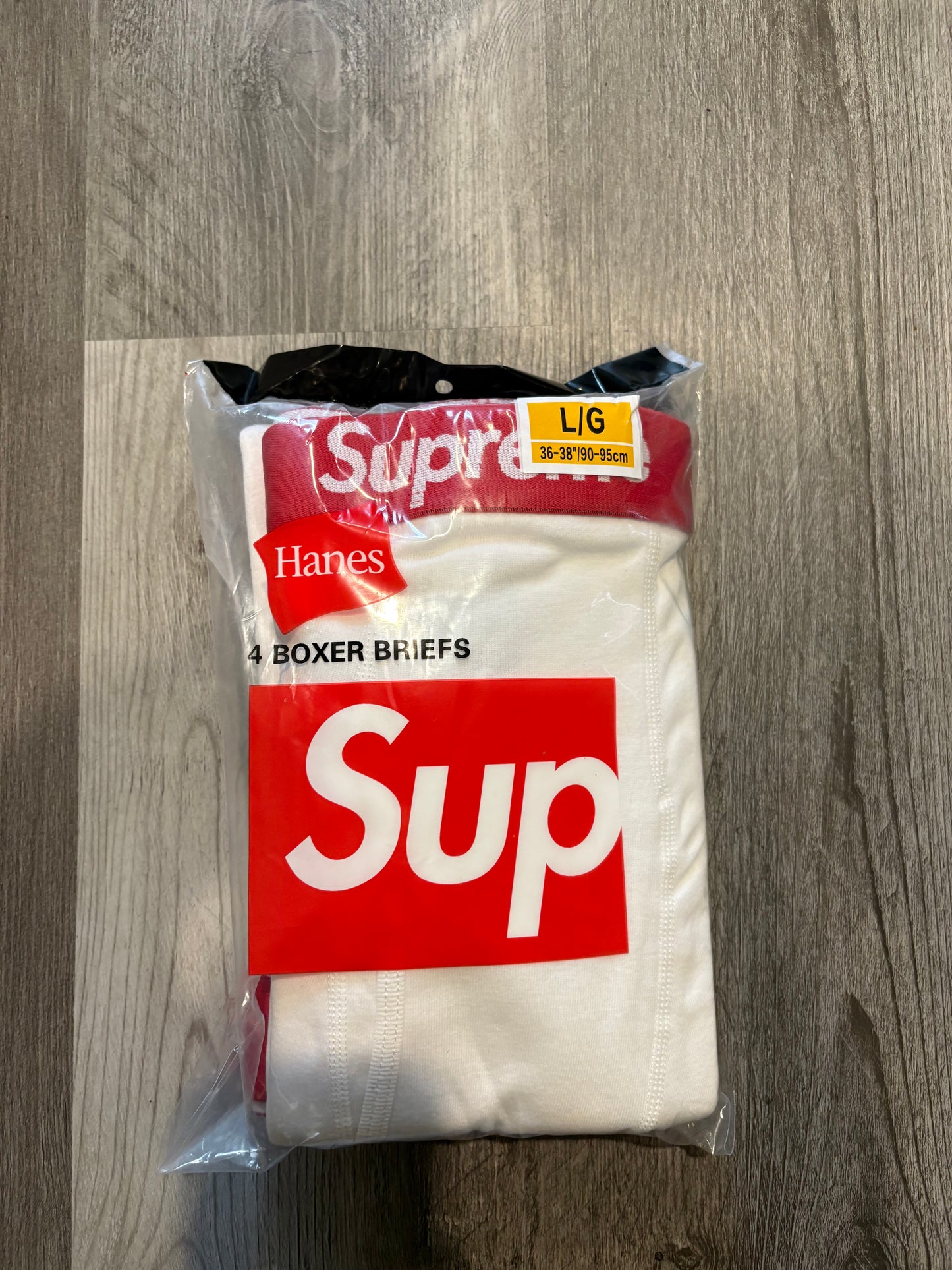 Supreme x Hanes 4pck Briefs